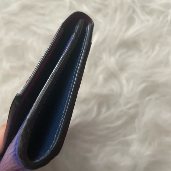 Louis Vuitton Epi Wallet - Picture 3 of 9